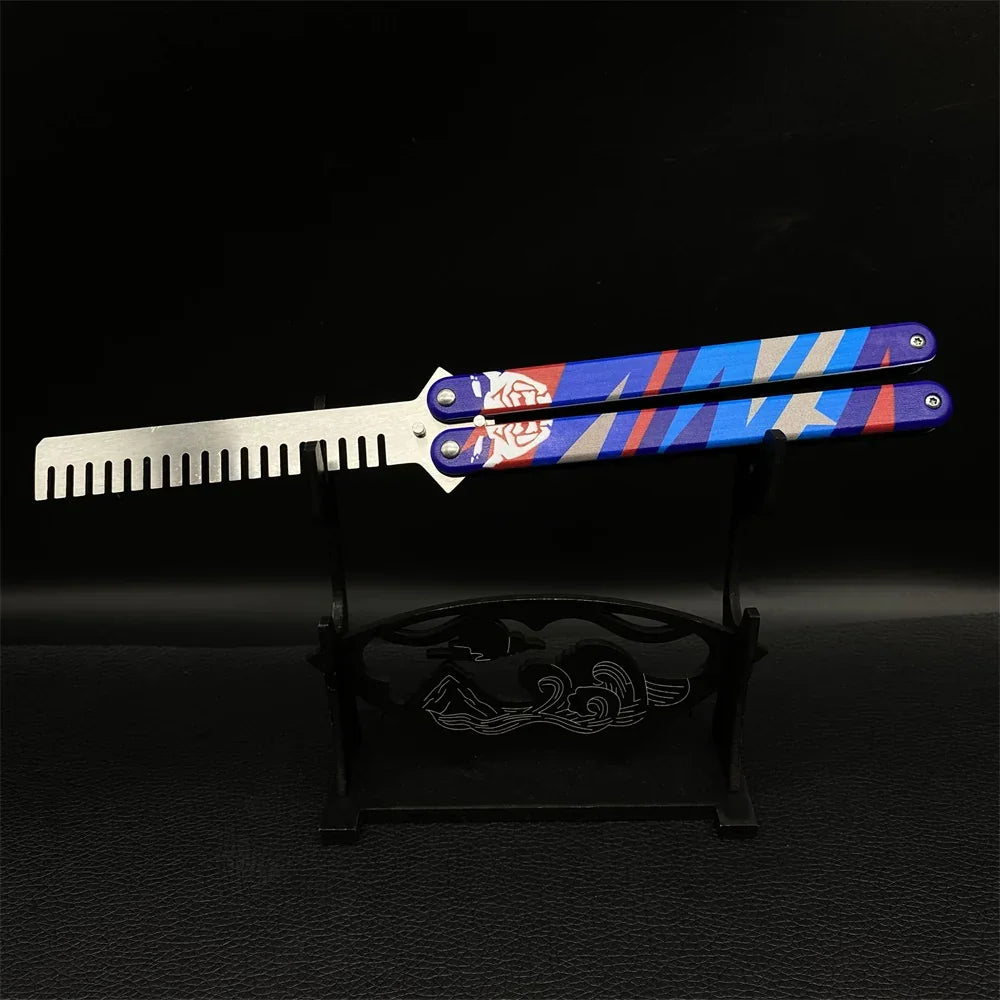 Faca Butterfly Yoru inspirada no Valorant, com 21cm em metal. Design detalhado e exclusivo, ideal para fãs e colecionadores do universo do jogo.