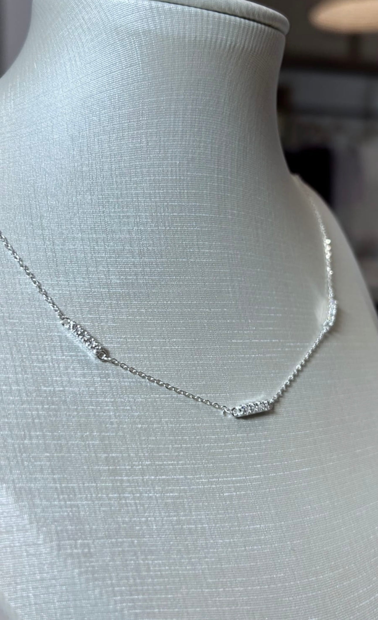Colar Feminino em Prata 925 com Zircônias Delicadas