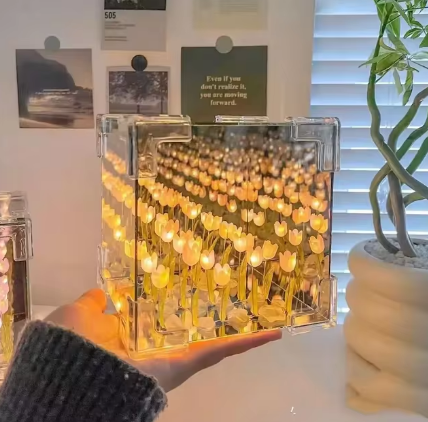 Luminária Jardim de Tulipas com design exclusivo, luz suave e montagem interativa. Decoração elegante, durável e perfeita para presentear com estilo.