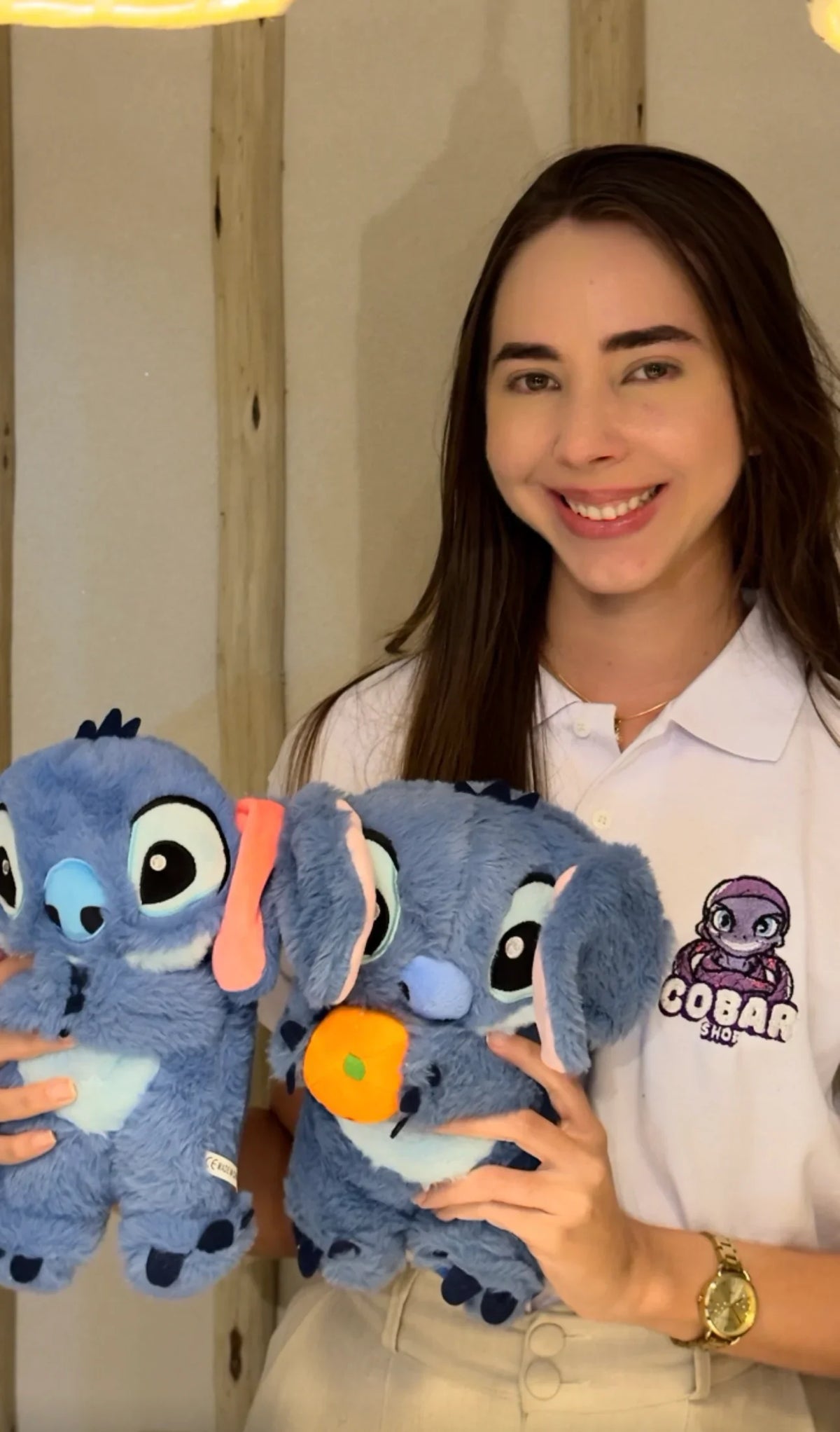 Pelúcia Stitch interativa! 🌟 Macia e luminosa, simula respiração, move as orelhas e traz aconchego. Perfeita para relaxar e aliviar o estresse!
