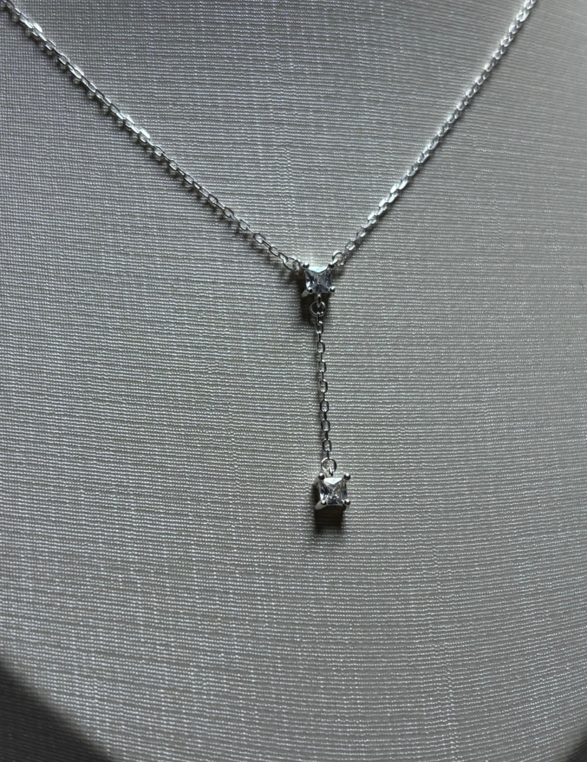 Colar Gravata em Prata 925 com Zircônias