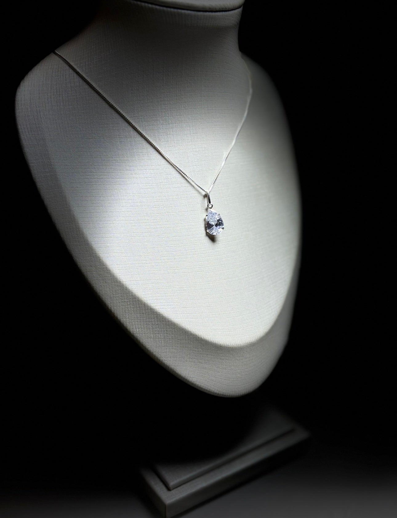 Colar Gota em Prata 925 com Zircônia Cristal