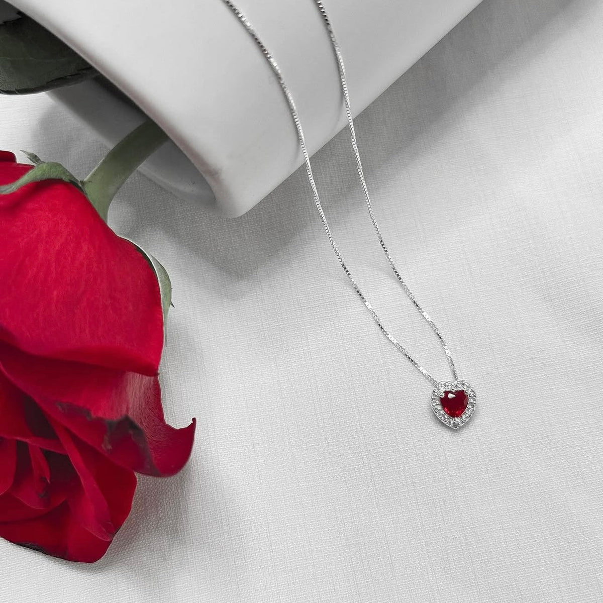 Colar Coração Vermelho em Prata 925 com Zircônias