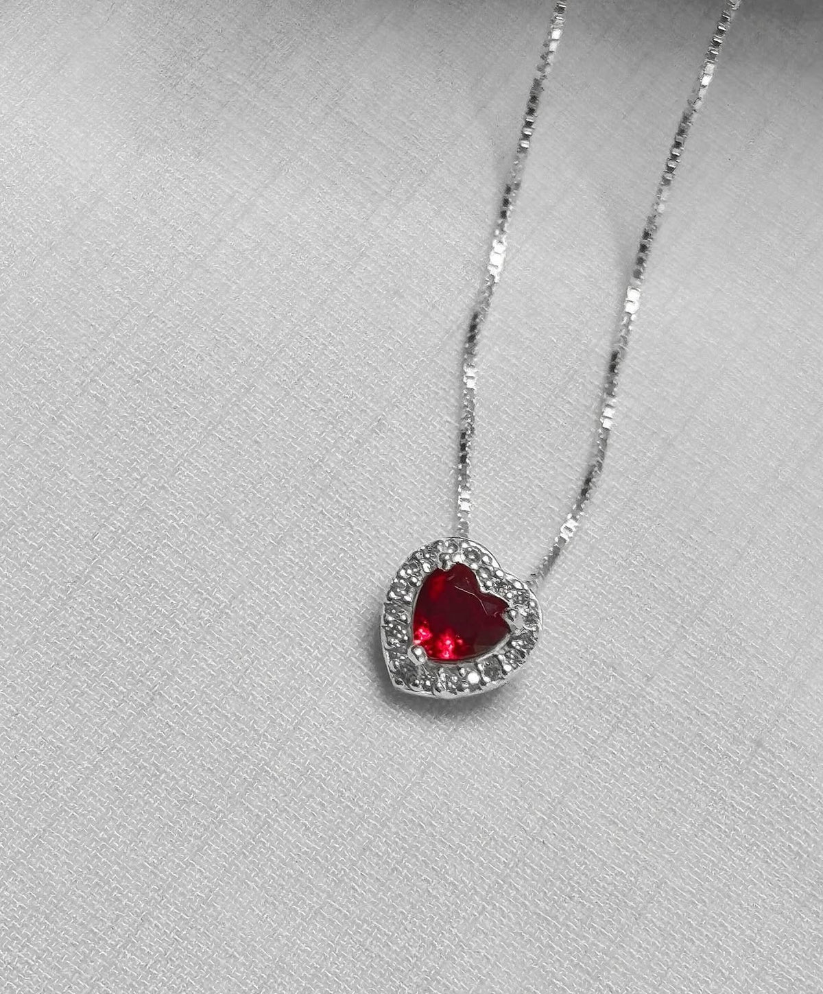 Colar Coração Vermelho em Prata 925 com Zircônias