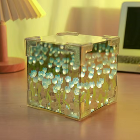 Luminária Jardim de Tulipas com design exclusivo, luz suave e montagem interativa. Decoração elegante, durável e perfeita para presentear com estilo.