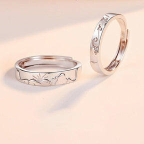 Par de alianças Mar e Montanha Amar é um dom que move montanhas, um significado único. Especificações: Material: Esmaltada em Prata 925. 
