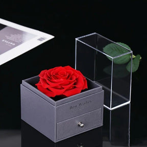 Colar "Eu Te Amo" em 100 idiomas com Rosa Eterna. Em prata 925, com caixa e cartão. Presente ideal para expressar amor eterno em qualquer ocasião.